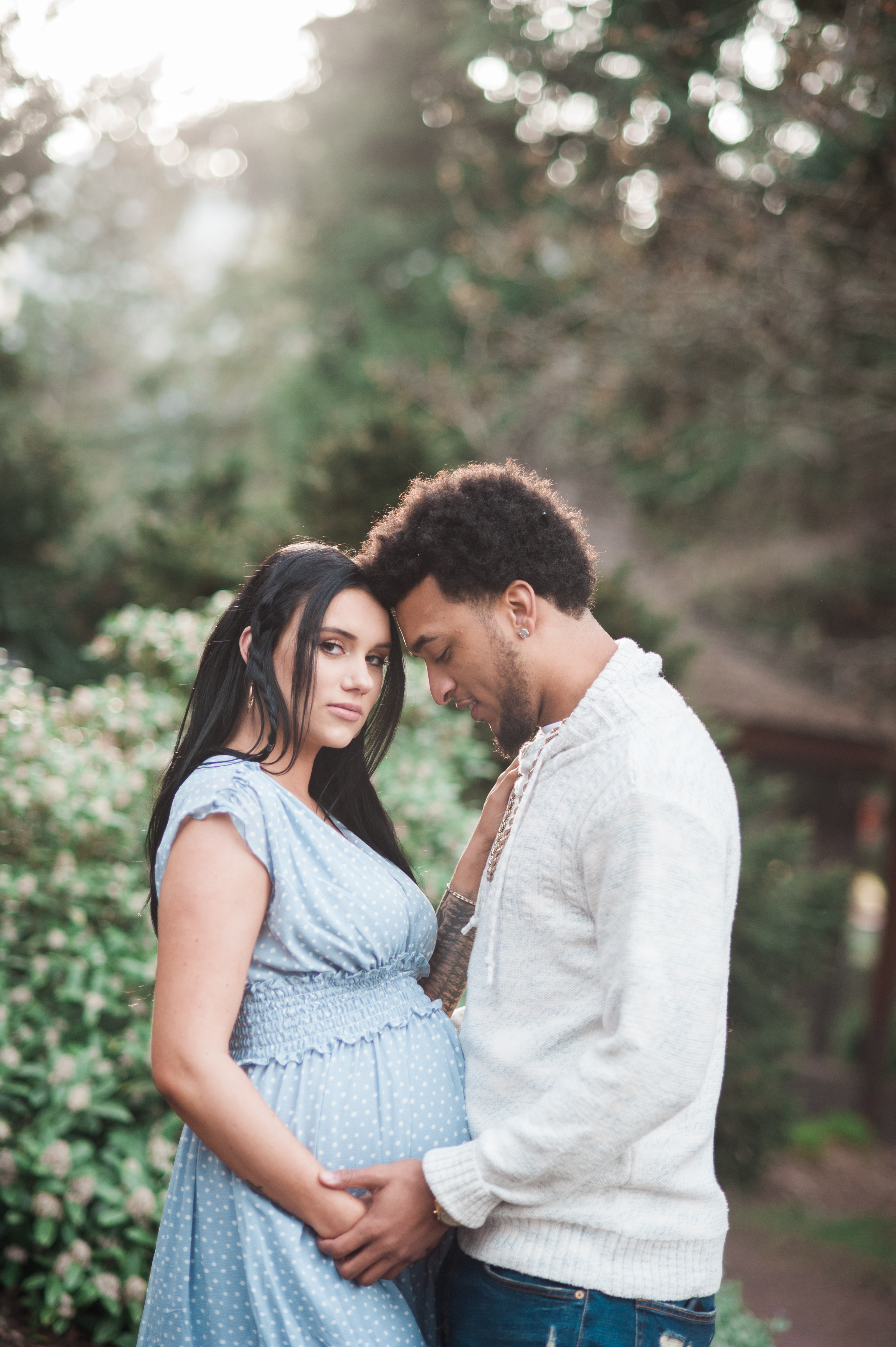 Stunning Maternity Portrait of Couple with soft light photographed by Tacoma Photographer Amanda Howse