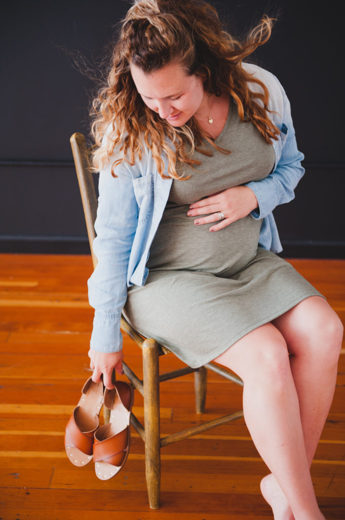 Laid-back maternity session in the studio photographed by Tacoma Maternity Photographer Amanda Howse