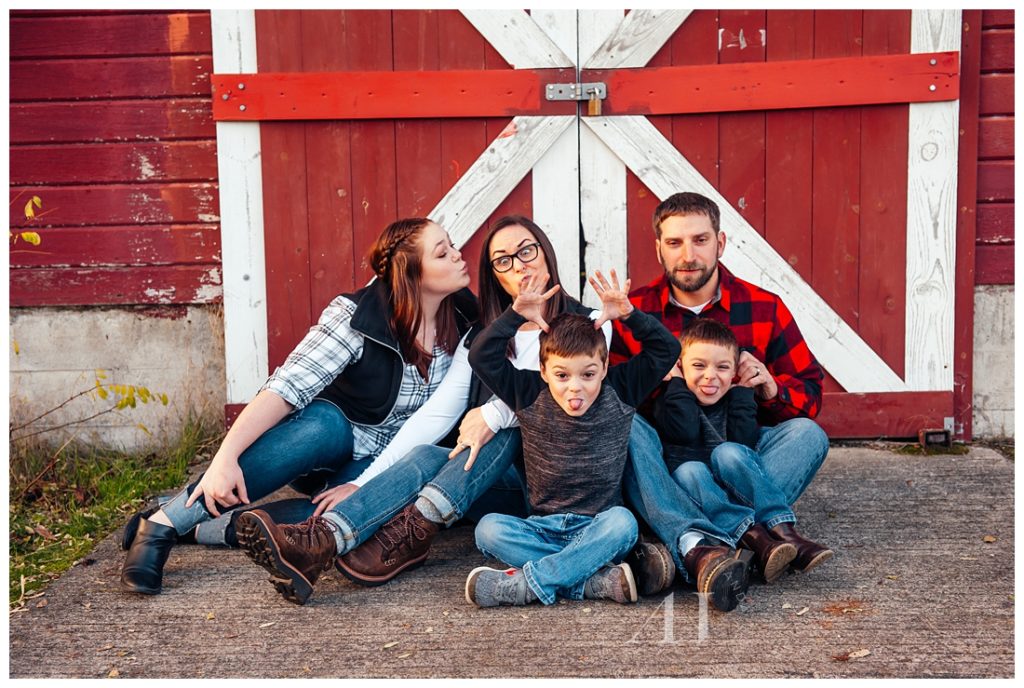 Goofy Faces for Family Portraits | Candid Family Portrait Ideas | Photographed by the Best Tacoma Family Photographer Amanda Howse Photography