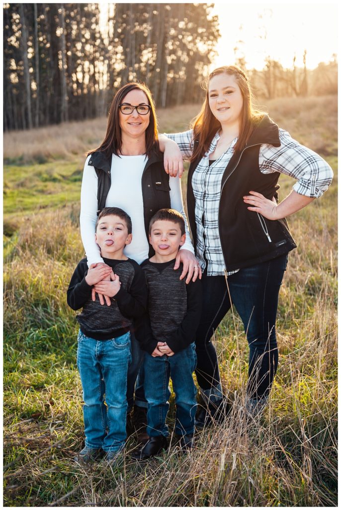 Mom & Children Portraits | What to Wear for Family Portraits, Pose Ideas, Outfit Inspiration | Photographed by the Best Tacoma Family Photographer Amanda Howse Photography