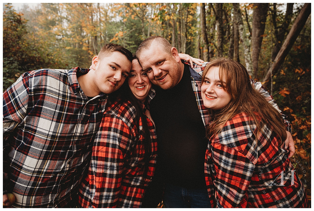 Fun Family Portrait Ideas in Fall | Amanda Howse Photography  | Best Family Photographer in Tacoma 
